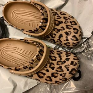 Leopard print Crocs